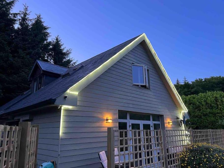 The Bird House - Coastal Lodge In Lovely Forest Setting Nr. Kinsale Cork Dış mekan fotoğraf