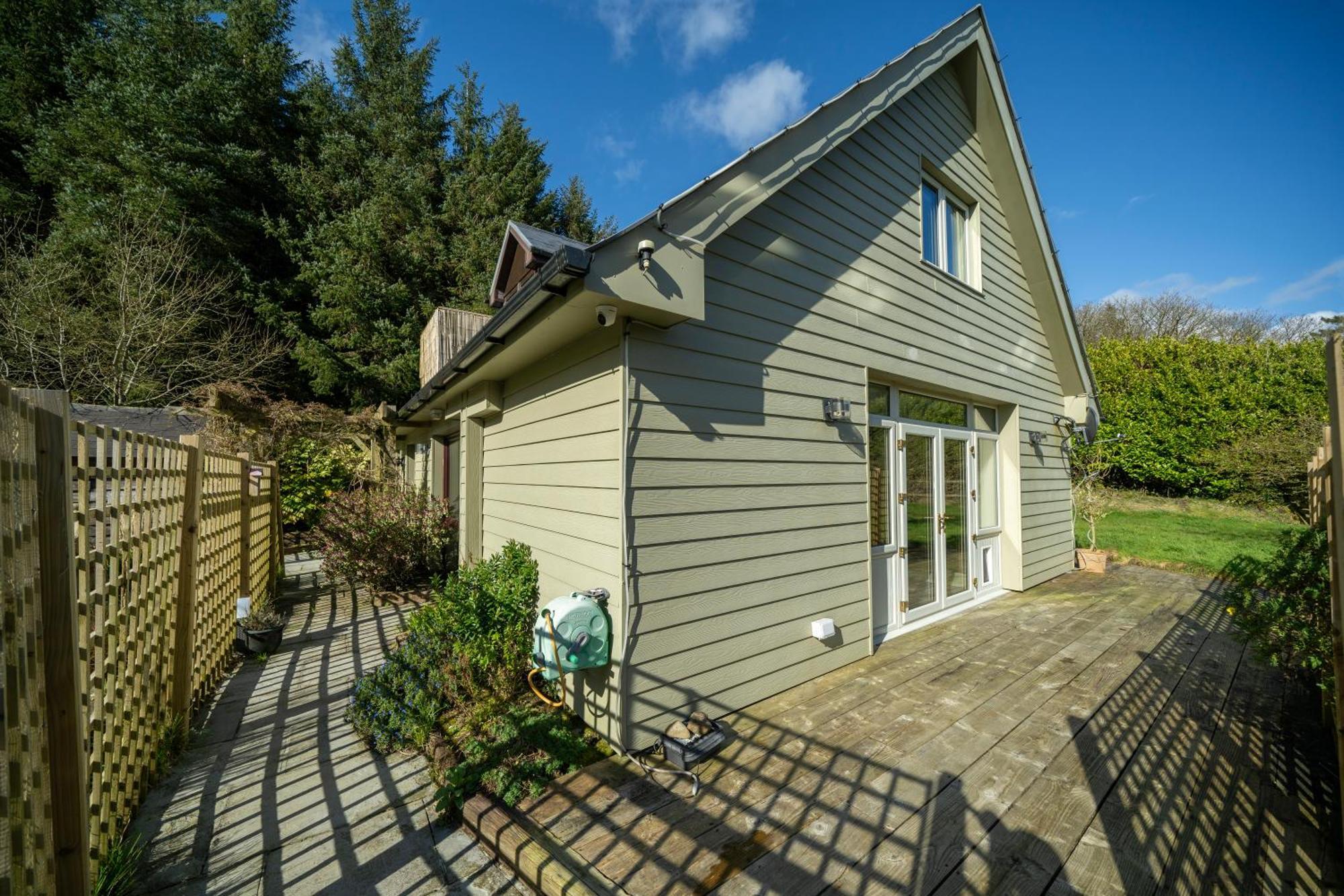 The Bird House - Coastal Lodge In Lovely Forest Setting Nr. Kinsale Cork Dış mekan fotoğraf